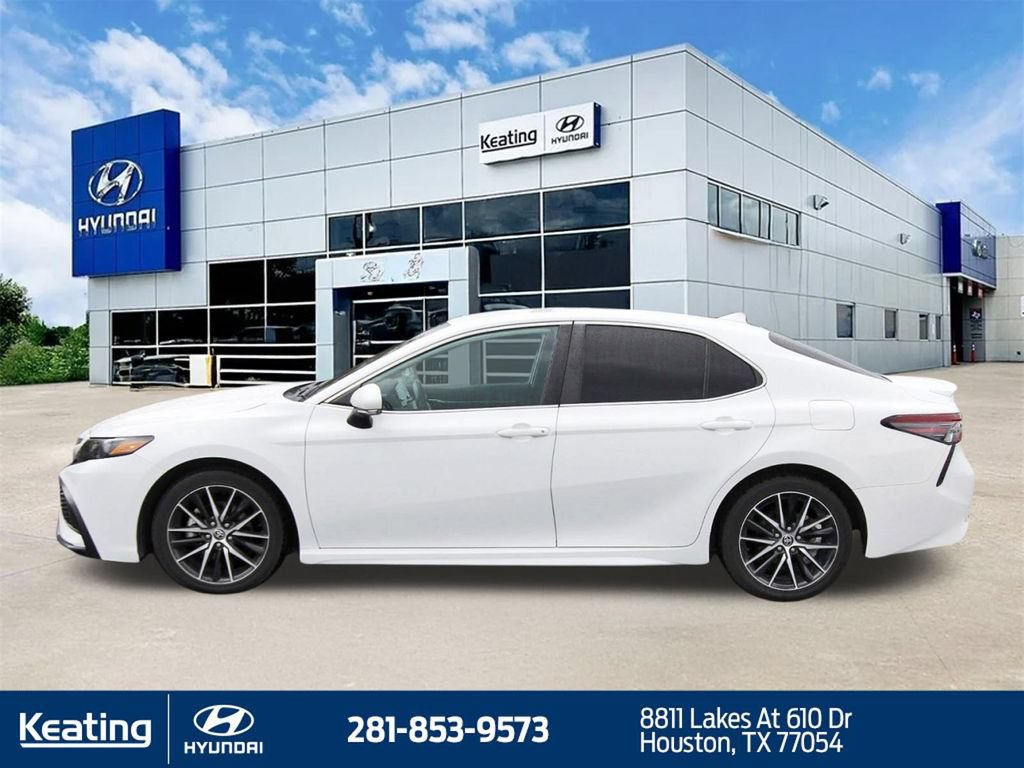 Used 2023 Toyota Camry SE FWD image 8