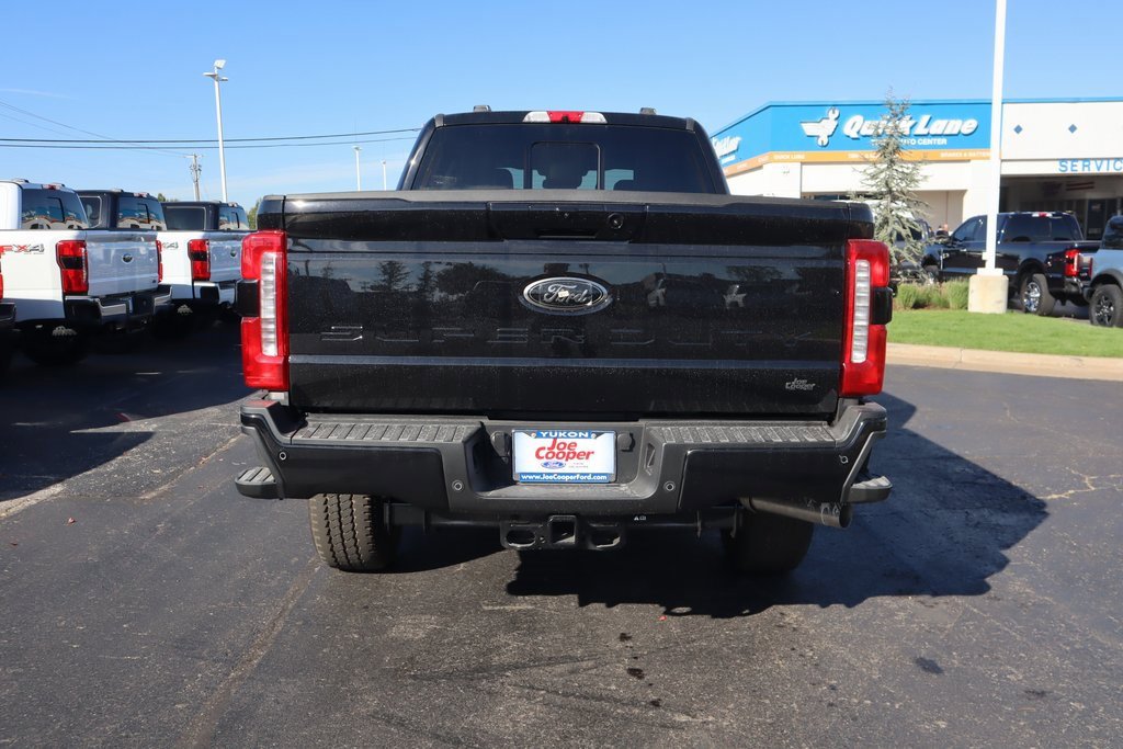 New 2026 Ford F250 Lariat w/ Black Appearance Package image 22