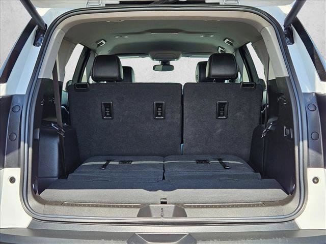 Used 2023 GMC Acadia SLT FWD image 6