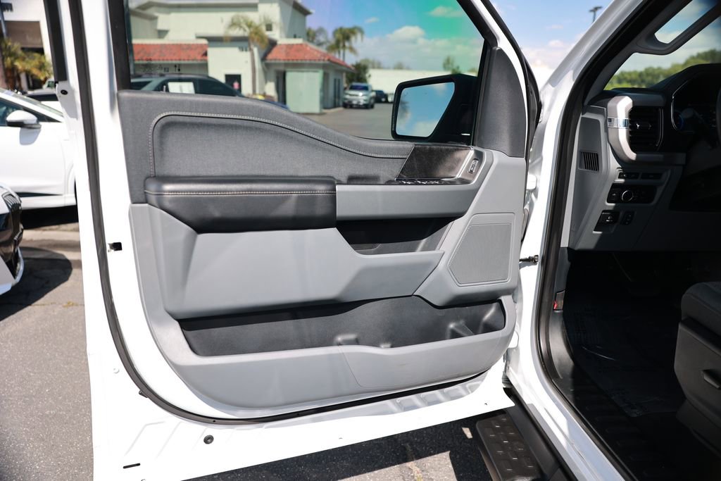 Used 2023 Ford F150 Lightning XLT image 17