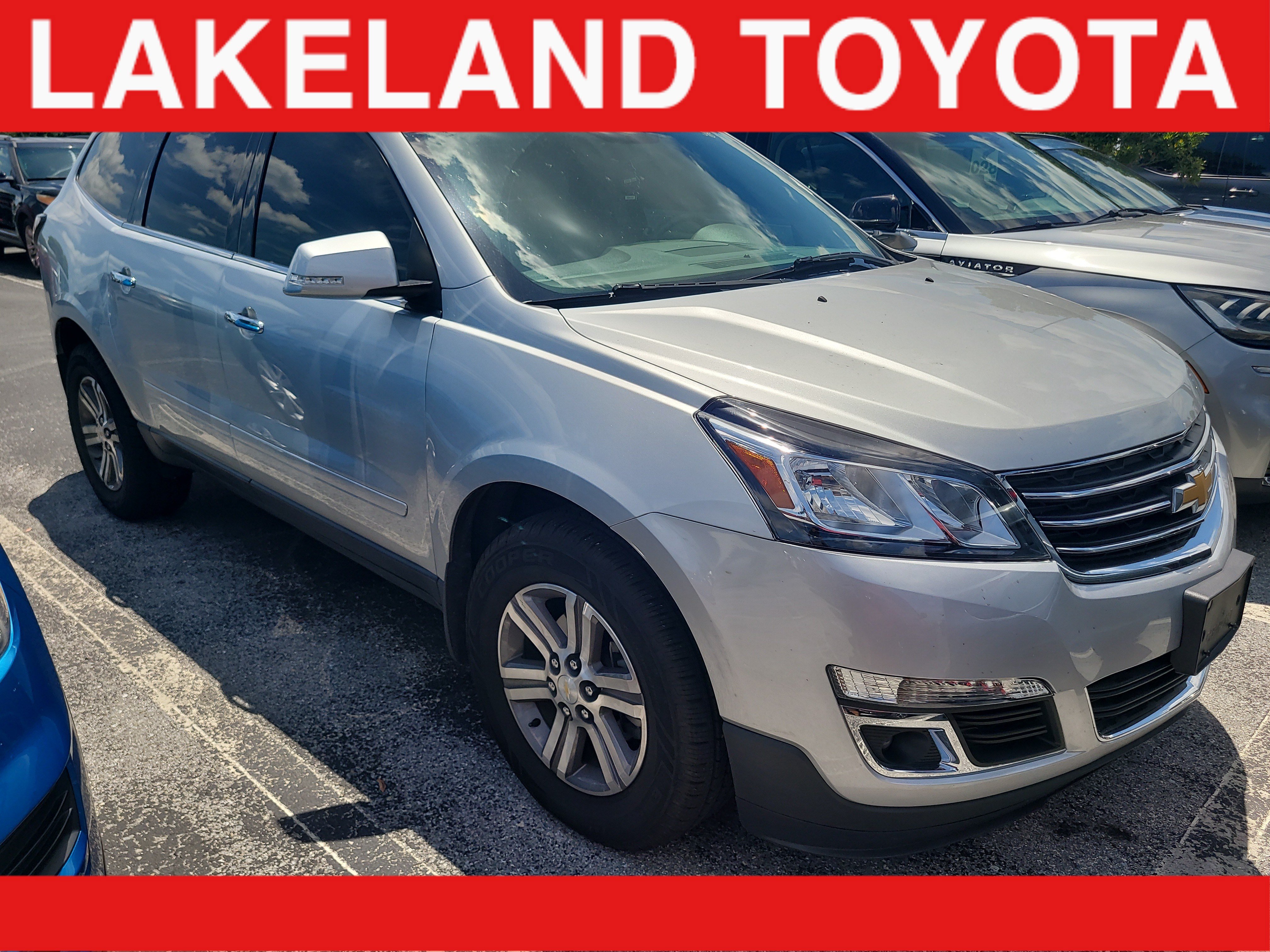 Used 2017 Chevrolet Traverse LT FWD image 1