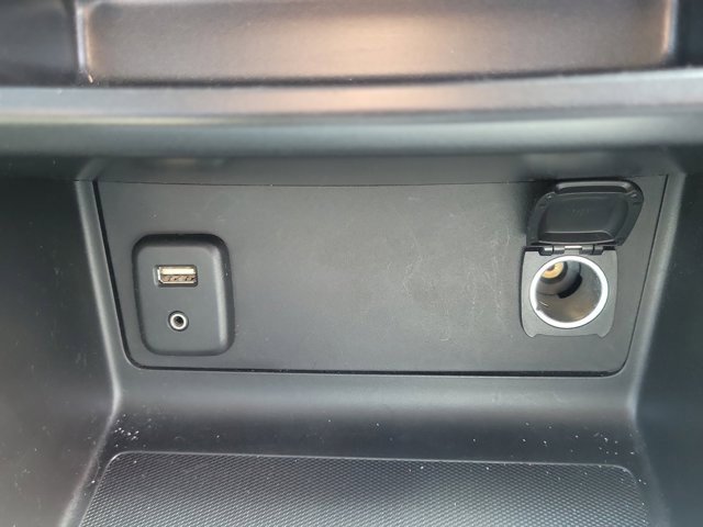 Used 2016 Chevrolet Colorado LT w/ LT Convenience Package image 20