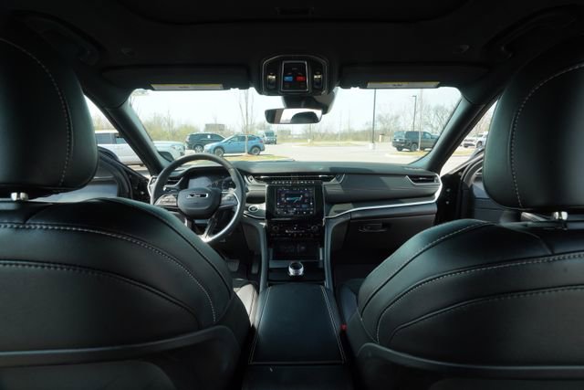 Used 2025 Jeep Grand Cherokee L Altitude image 26