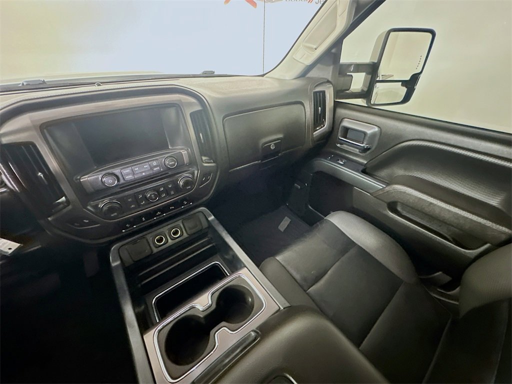 Used 2017 GMC Sierra 2500 SLT w/ All Terrain HD Package image 11