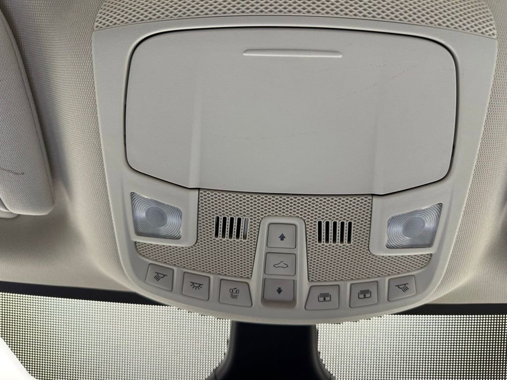 Used 2022 Ford Edge Titanium AWD/4WD image 38