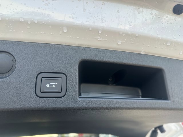 New 2026 GMC Terrain AT4 w/ Convenience Package III image 15