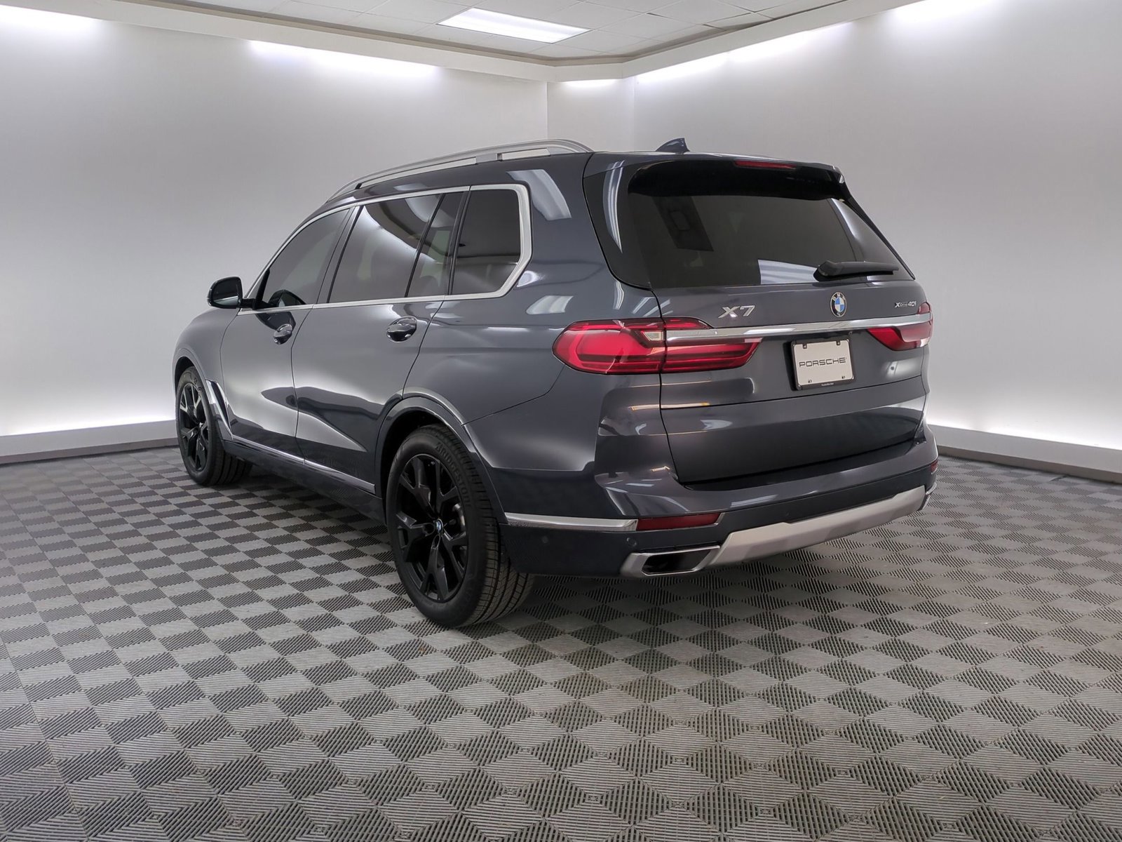 Used 2021 BMW X7 xDrive40i w/ Premium Package video 3