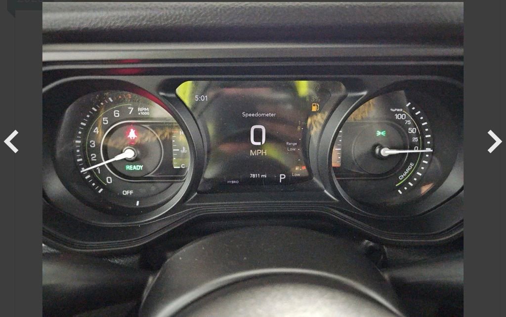 Used 2024 Jeep Wrangler Unlimited w/ Convenience Group AWD/4WD image 16