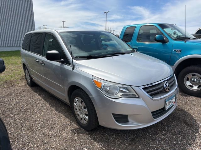 Used 2011 Volkswagen Routan S