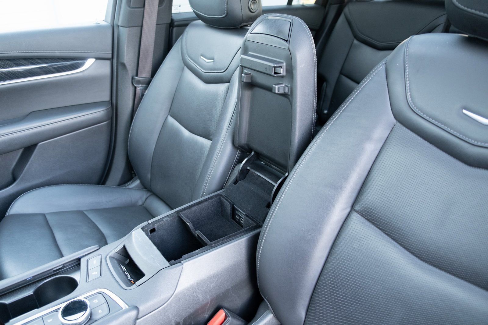 Used 2021 Cadillac XT6 Premium Luxury image 8