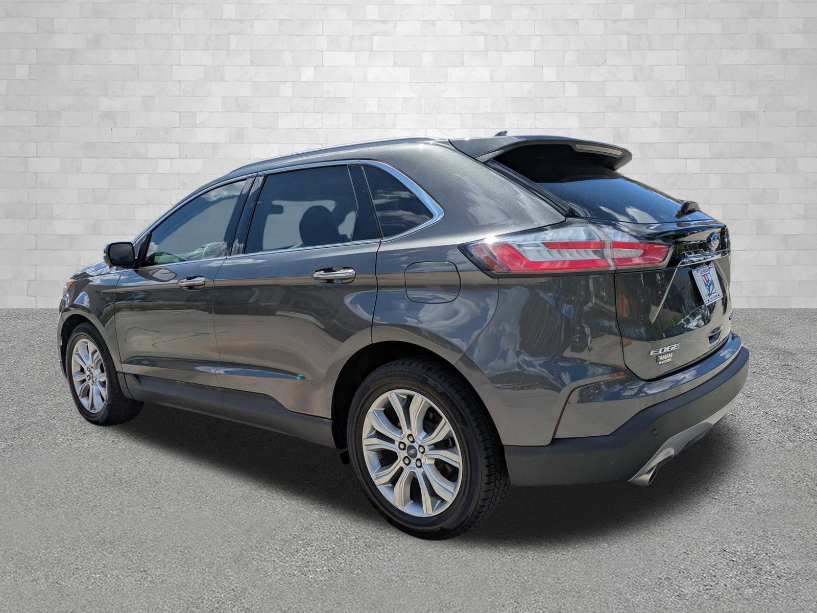 Used 2019 Ford Edge Titanium image 4