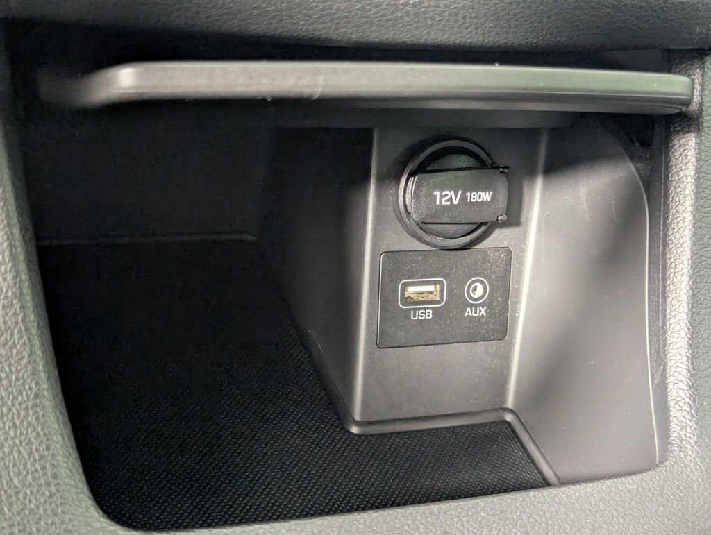 Used 2018 Hyundai Elantra GT Sport FWD image 22