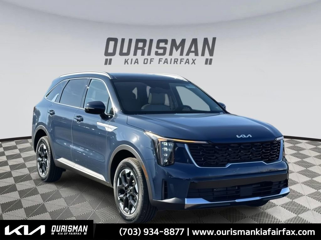 Certified 2025 Kia Sorento S w/ Panoramic Sunroof Package image 2