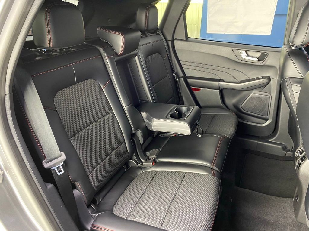 Used 2024 Ford Escape ST-Line w/ Tech Pack #1 image 44