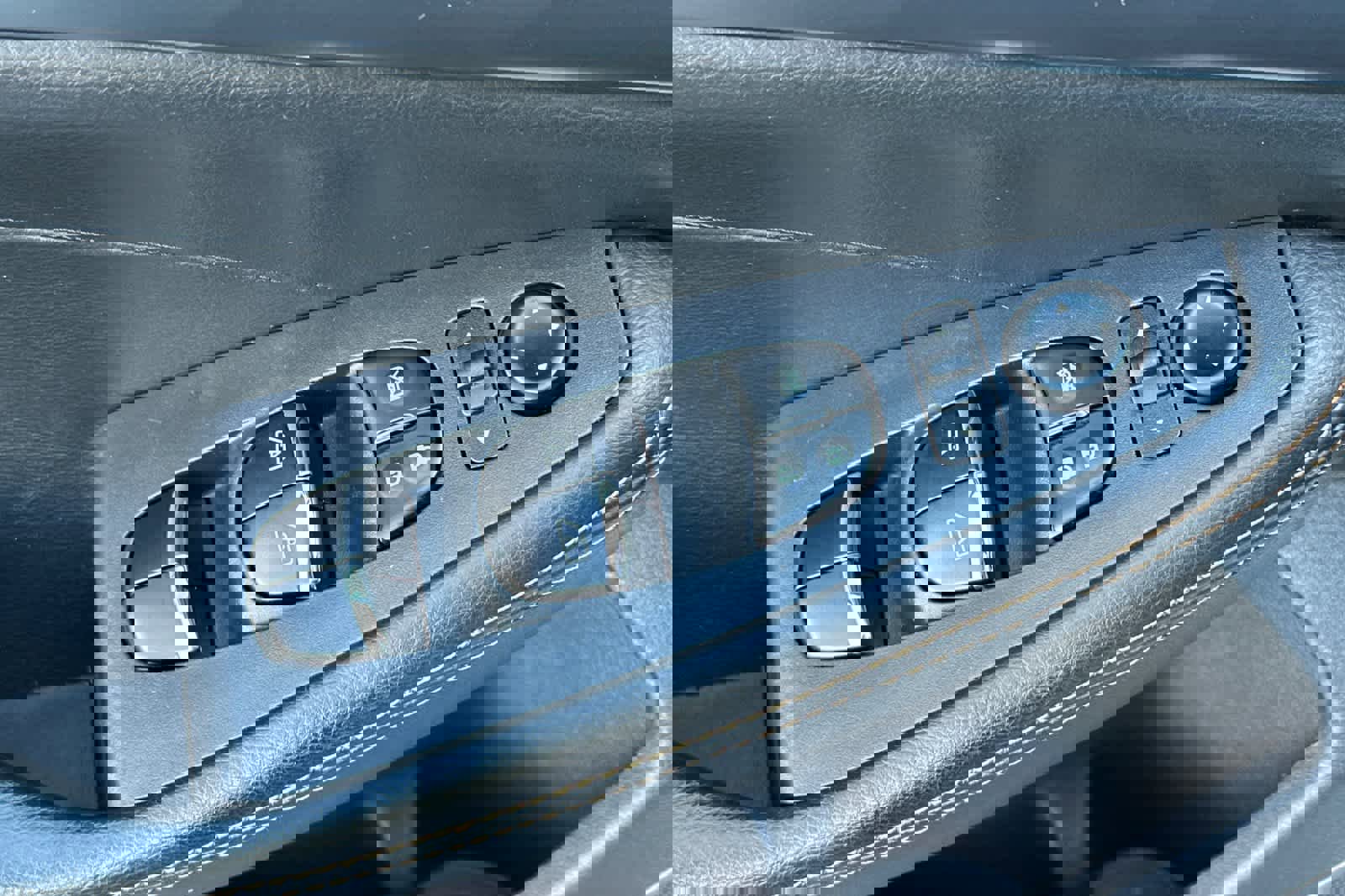 Used 2022 Nissan Maxima SR w/ Sport Mat Group image 13