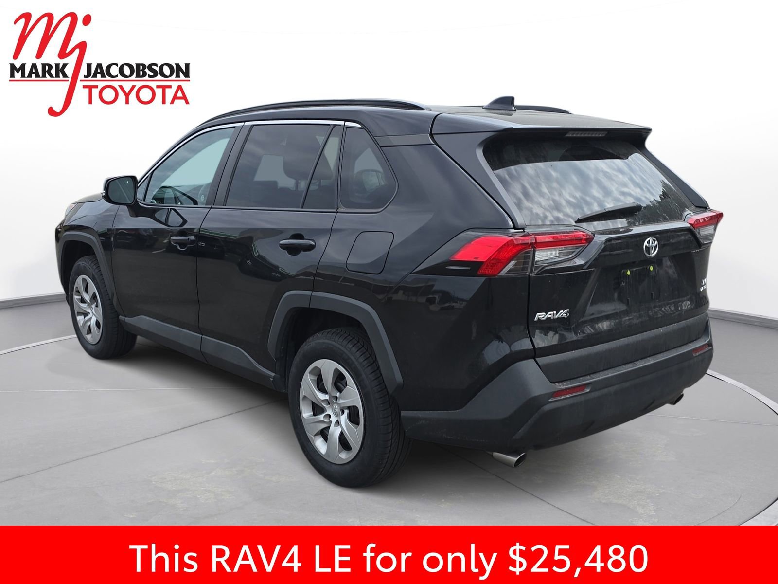 Used 2021 Toyota RAV4 LE image 13