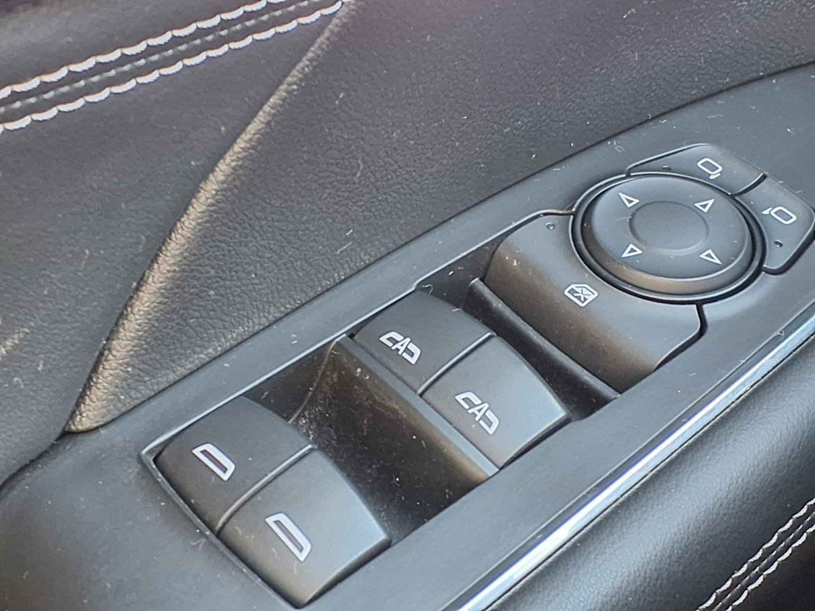 Used 2023 Buick Envision Preferred FWD image 17