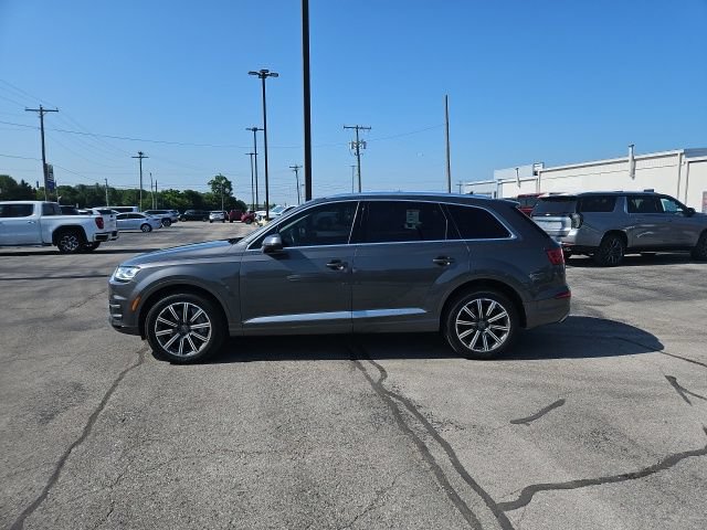 Used 2019 Audi Q7 3.0T Premium w/ Cold Weather Package AWD/4WD image 9