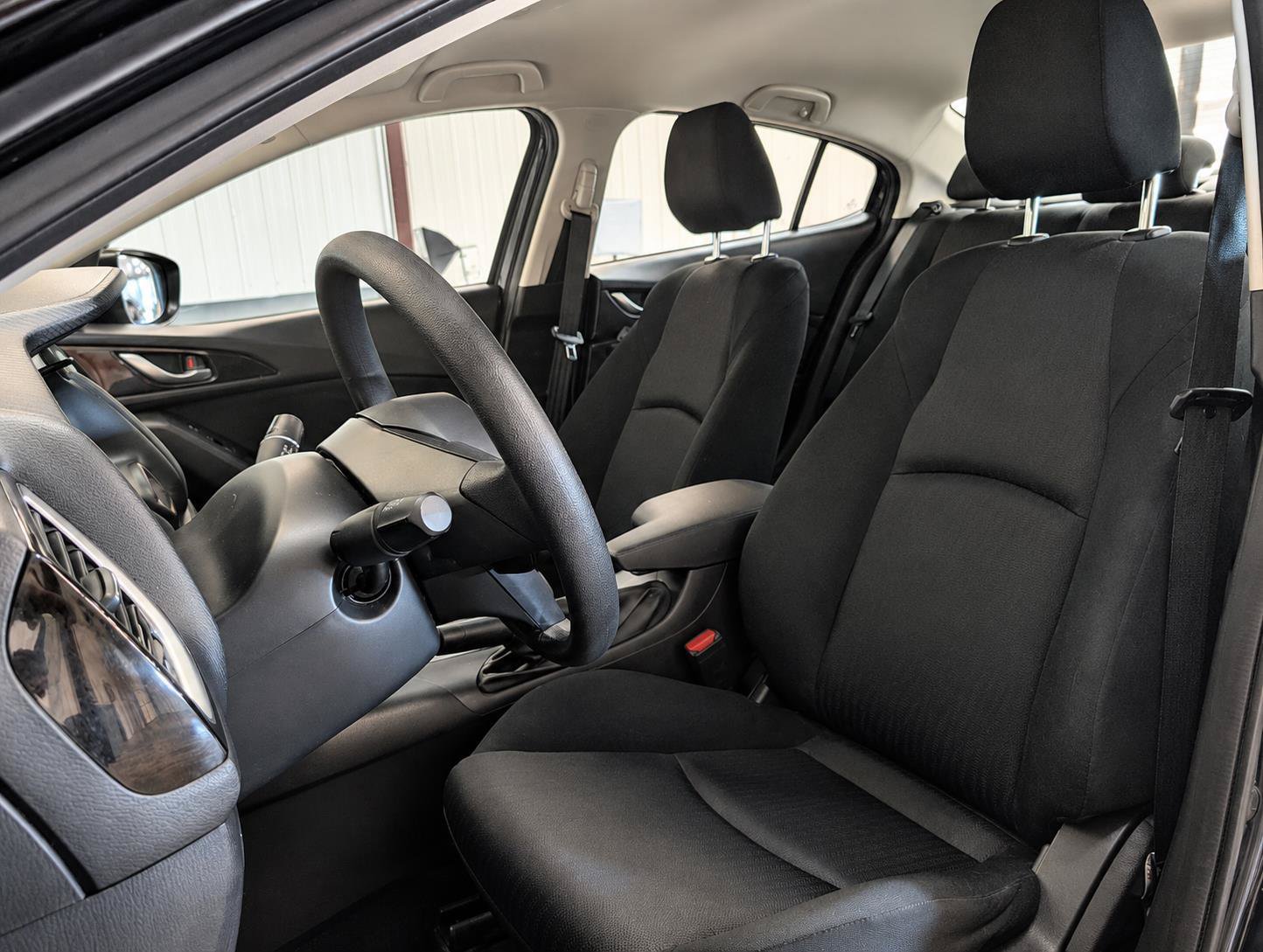 Used 2014 MAZDA MAZDA3 i Sport FWD image 3