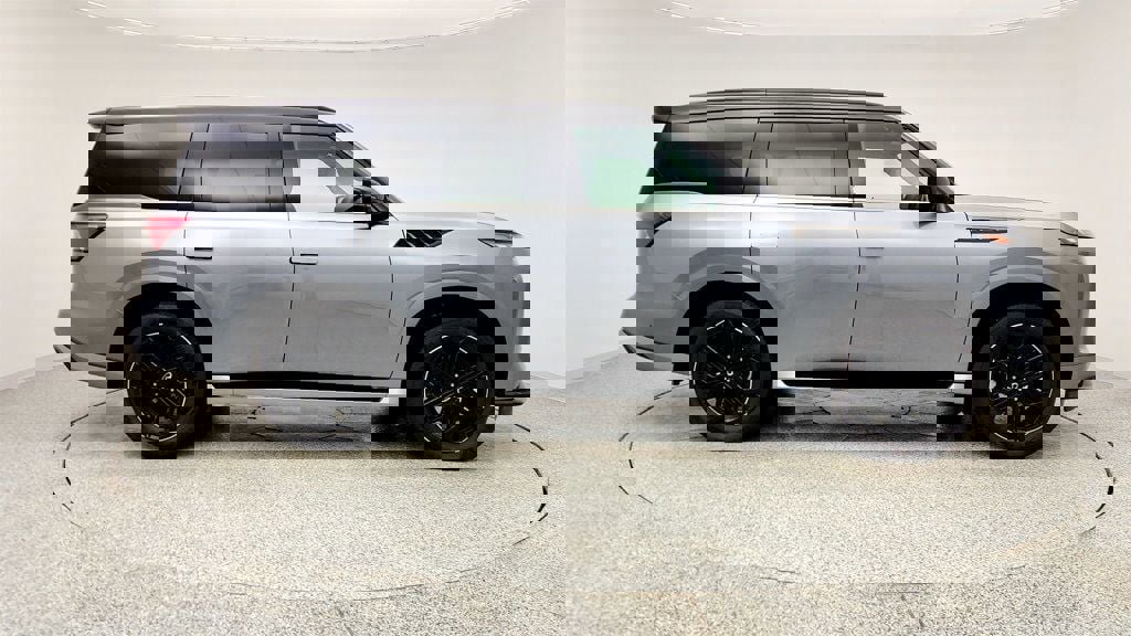 Used 2026 INFINITI QX80 4WD image 4