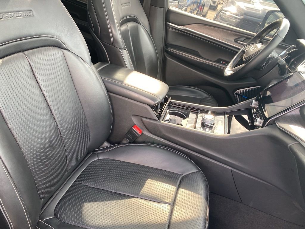 Used 2022 Jeep Grand Cherokee Overland image 9