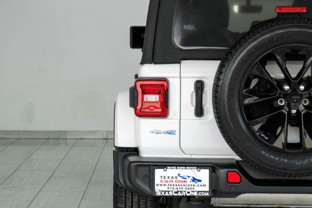 Used 2021 Jeep Wrangler Unlimited Sahara w/ Cold Weather Group AWD/4WD image 51