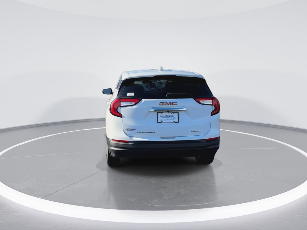 Used 2022 GMC Terrain SLE image 7