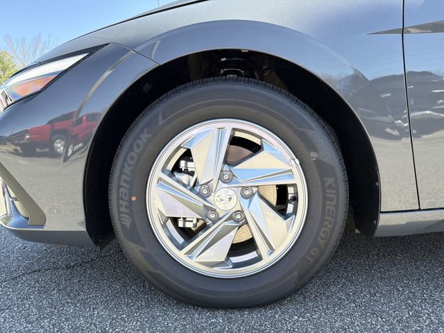 New 2026 Hyundai Elantra SE w/ Cargo Package image 11
