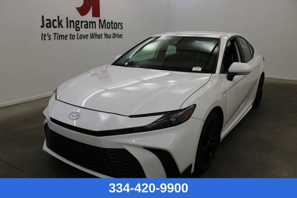 Used 2025 Toyota Camry SE