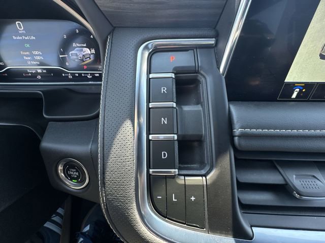 Certified 2023 GMC Yukon SLT w/ SLT Luxury Package AWD/4WD image 16