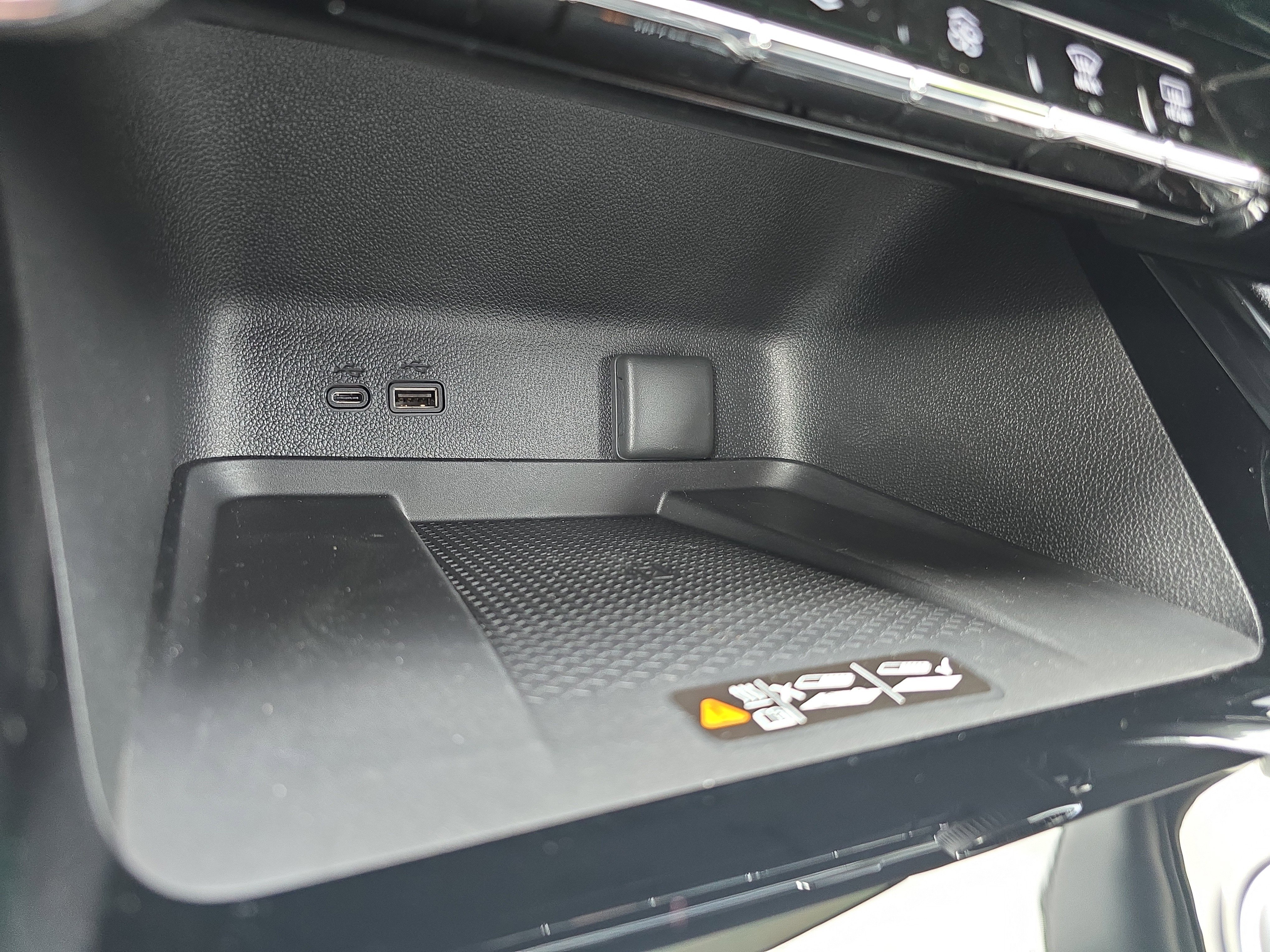 New 2026 Chevrolet Traverse High Country image 35