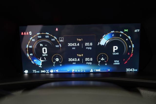 Used 2025 Chevrolet Colorado W/T image 18