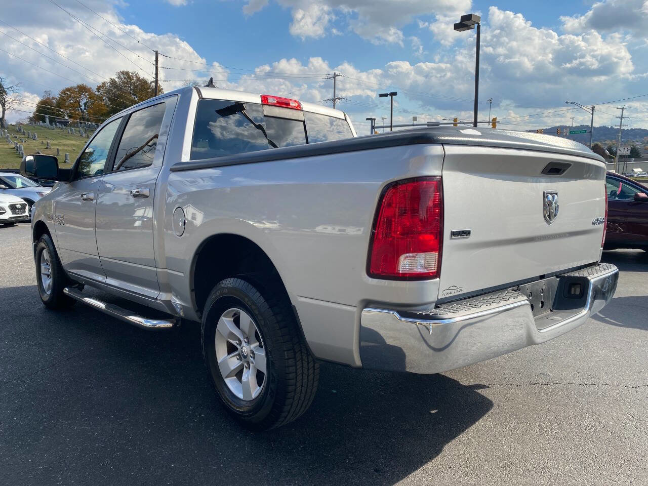 Used 2017 RAM 1500 Classic SLT w/ Trailer & Traction Group image 5