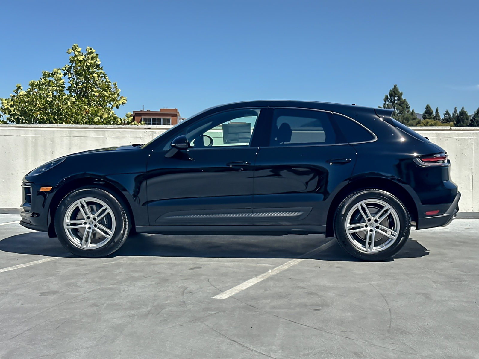 New 2026 Porsche Macan AWD/4WD image 3