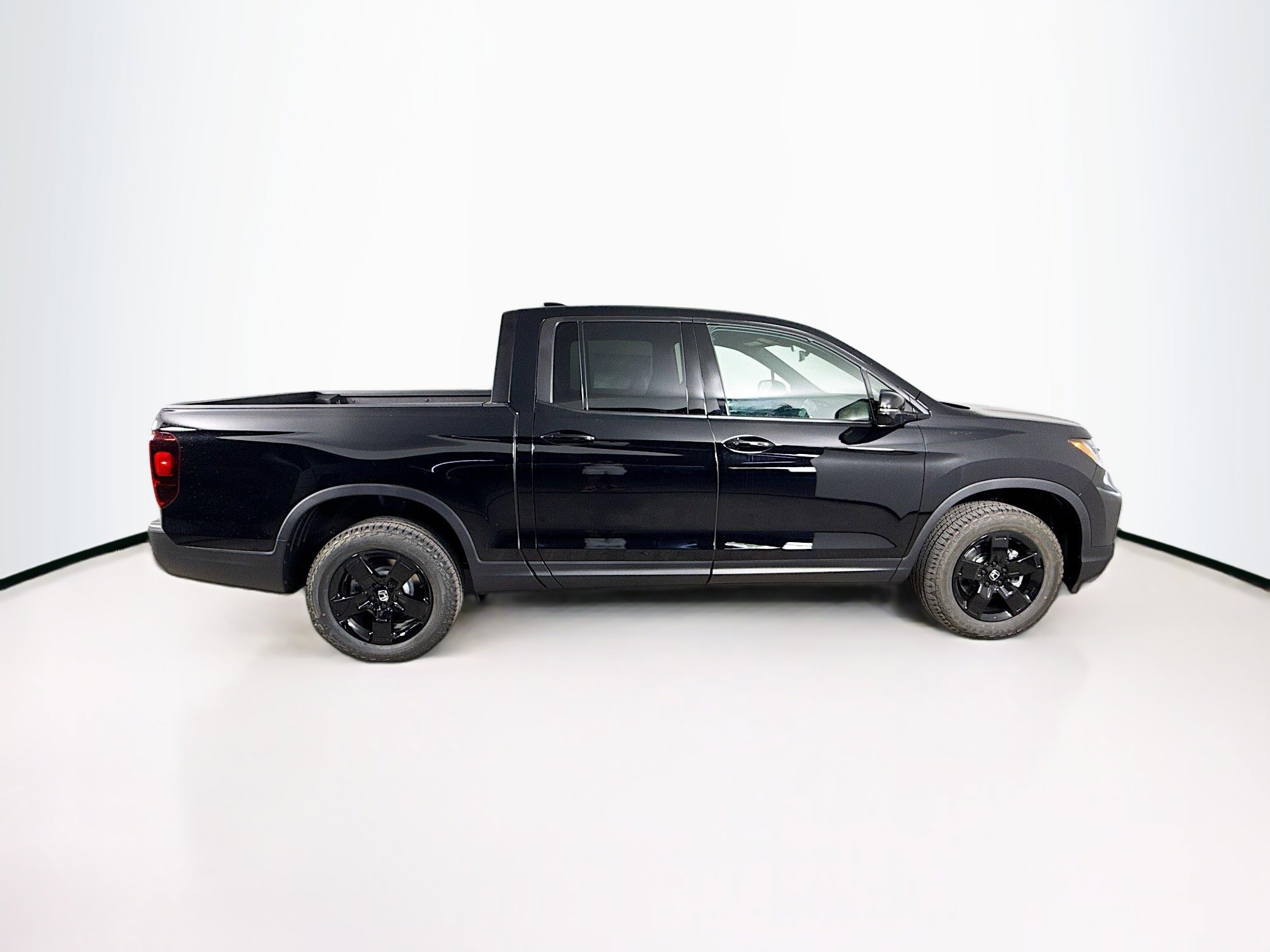 New 2026 Honda Ridgeline Black Edition image 2