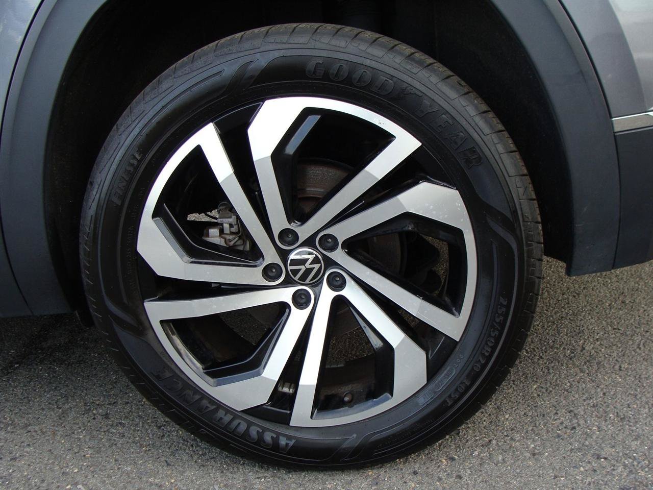 Used 2022 Volkswagen Atlas SEL AWD/4WD image 37
