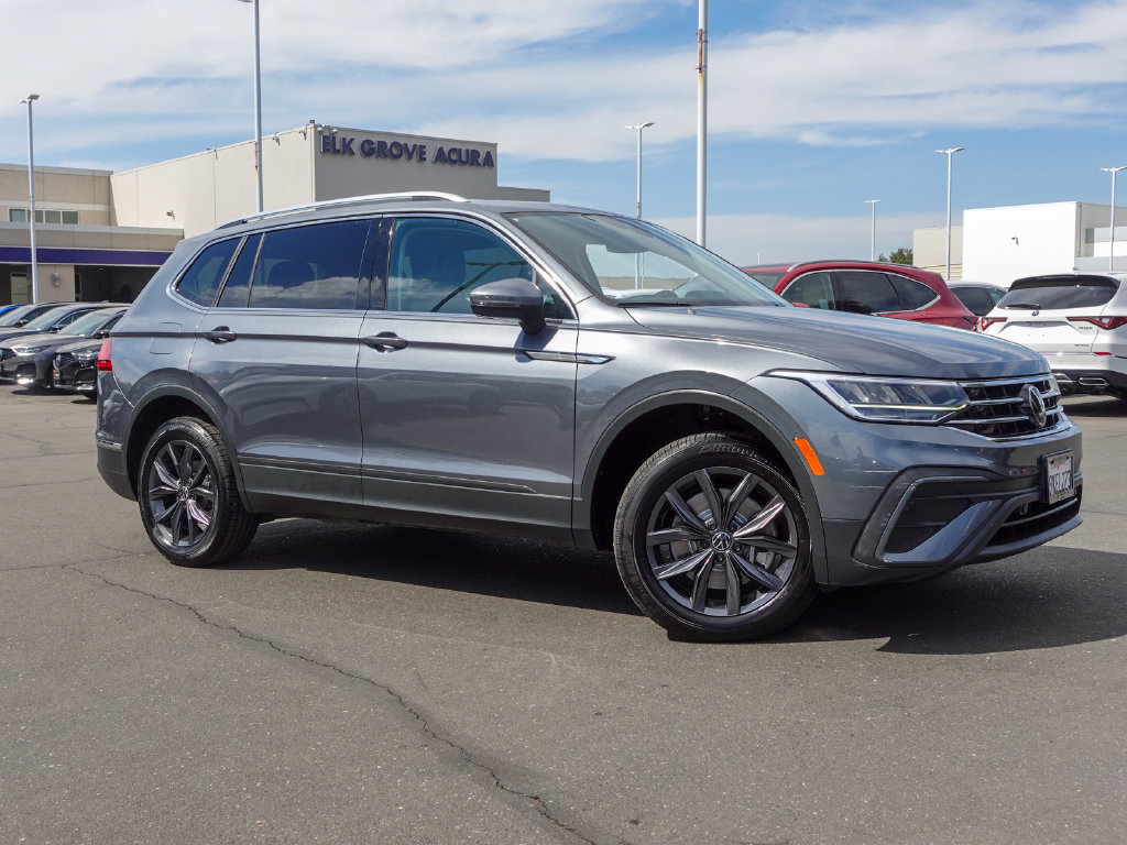 Used 2023 Volkswagen Tiguan SE FWD image 5