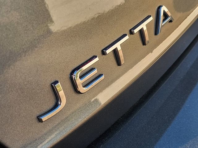 Used 2024 Volkswagen Jetta SE image 12