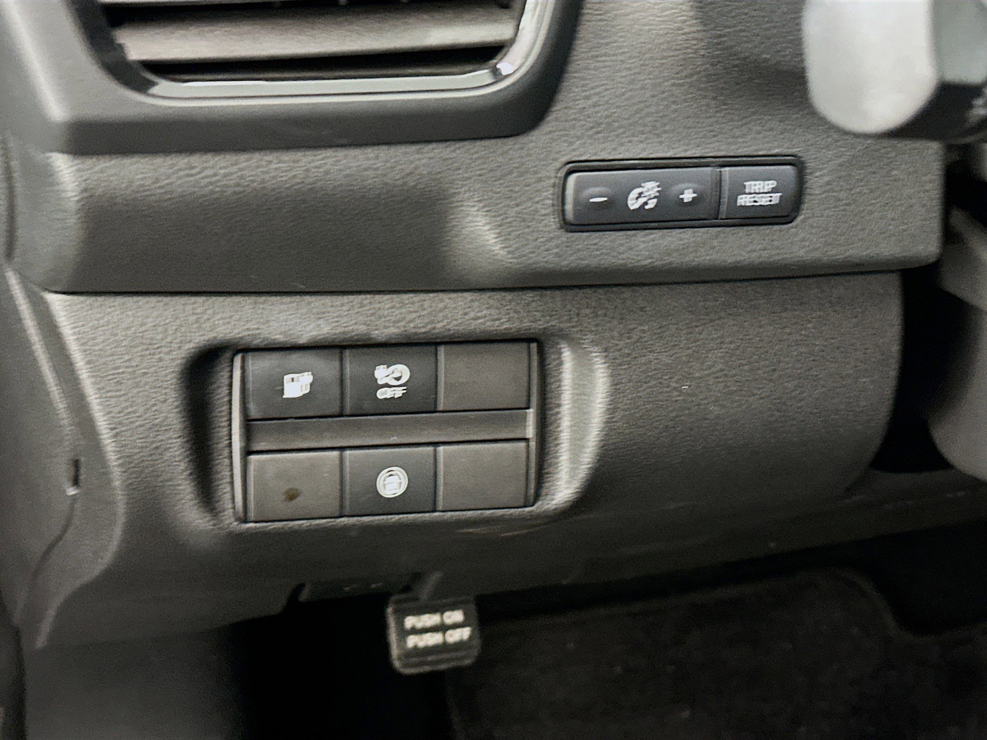 Used 2024 Nissan Leaf S FWD image 17