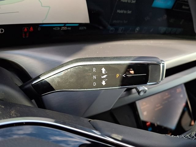 New 2026 Cadillac Vistiq Premium Luxury AWD/4WD image 10