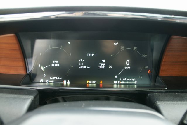 Used 2018 Lincoln Navigator L Select image 17