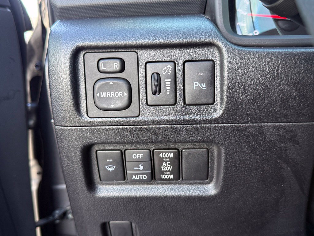 Used 2015 Toyota 4Runner Limited AWD/4WD image 23
