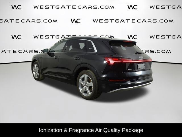 Used 2019 Audi e-tron Prestige w/ Prestige Package image 5