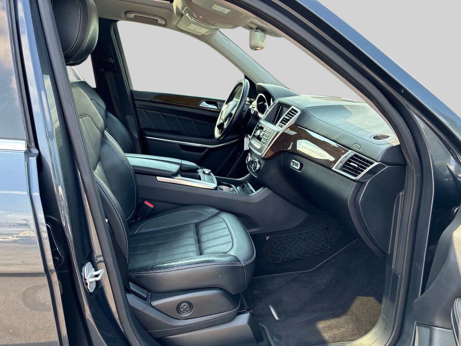 Used 2014 Mercedes-Benz GL 450 4MATIC image 9