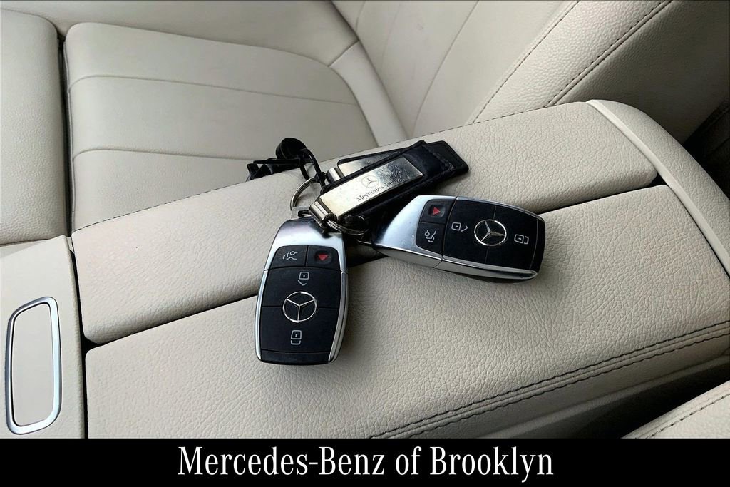 Used 2023 Mercedes-Benz GLB 250 4MATIC image 16