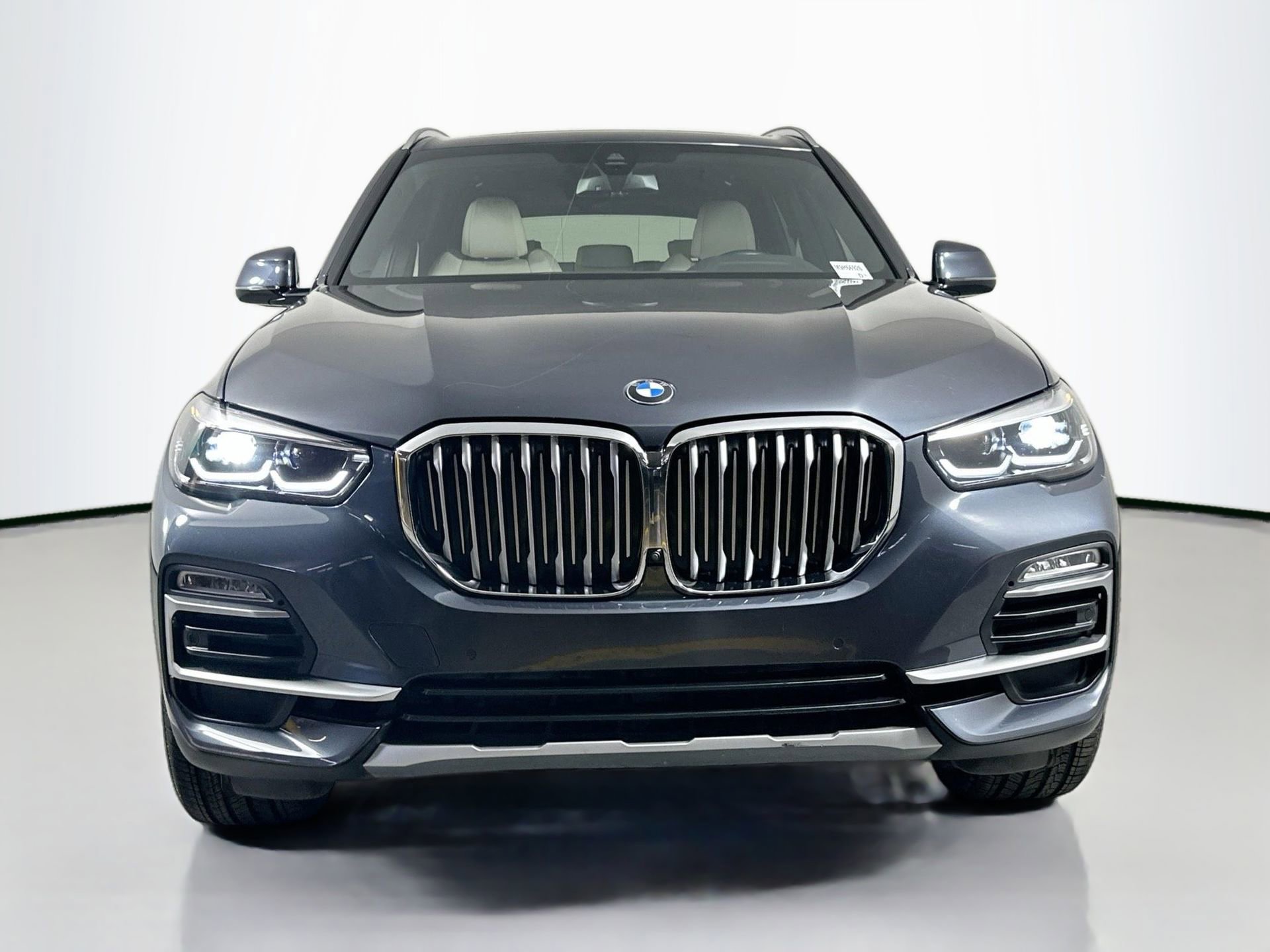 Used 2021 BMW X5 sDrive40i w/ Parking Assistance Package image 2