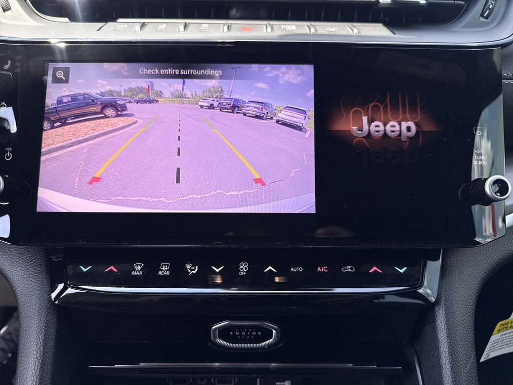 New 2026 Jeep Grand Cherokee Altitude RWD image 17