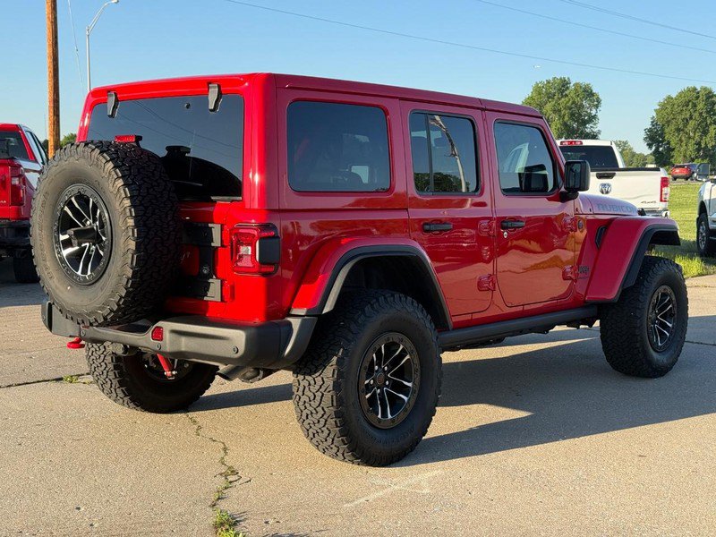 Used 2025 Jeep Wrangler Unlimited Rubicon AWD/4WD image 5