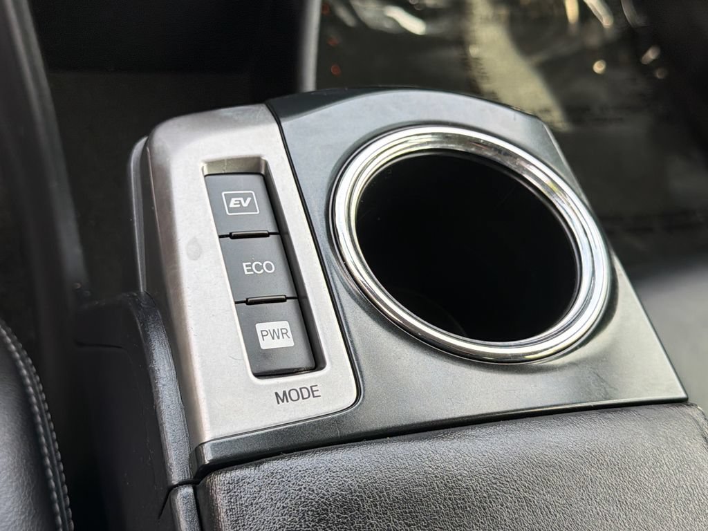 Used 2015 Toyota Prius V Five w/ Advanced Technology Package FWD image 23