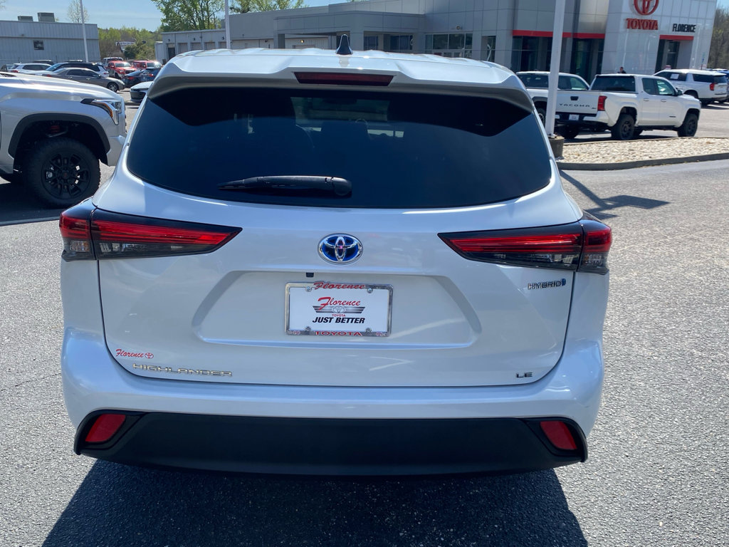 Used 2023 Toyota Highlander LE image 11